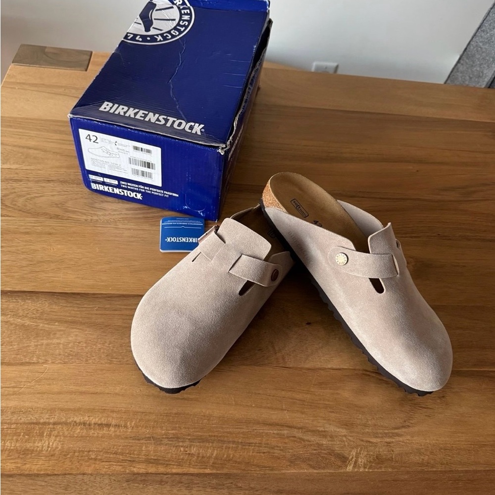 Birkenstock Light Tan Suede Clogs